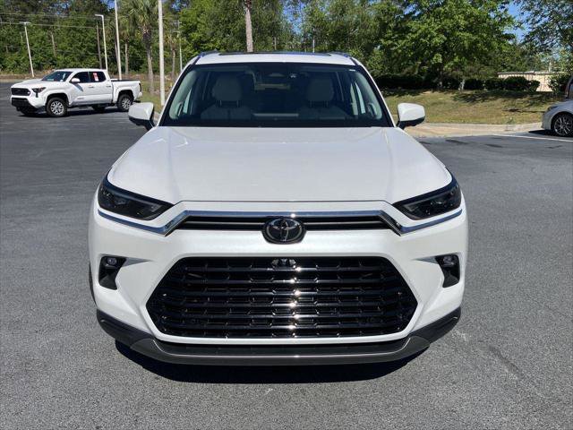 Certified 2024 Toyota Grand Highlander AWD image 8