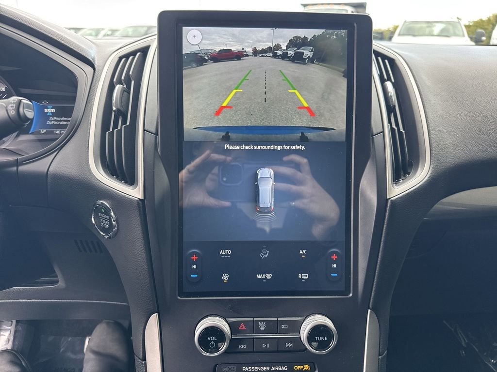Used 2022 Ford Edge SE w/ Black Appearance Package image 23