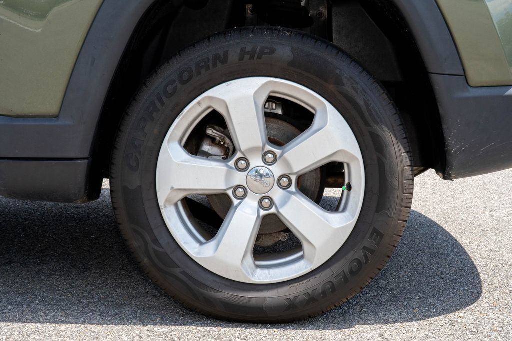 Used 2020 Jeep Compass Latitude w/ Popular Equipment Group AWD/4WD image 34