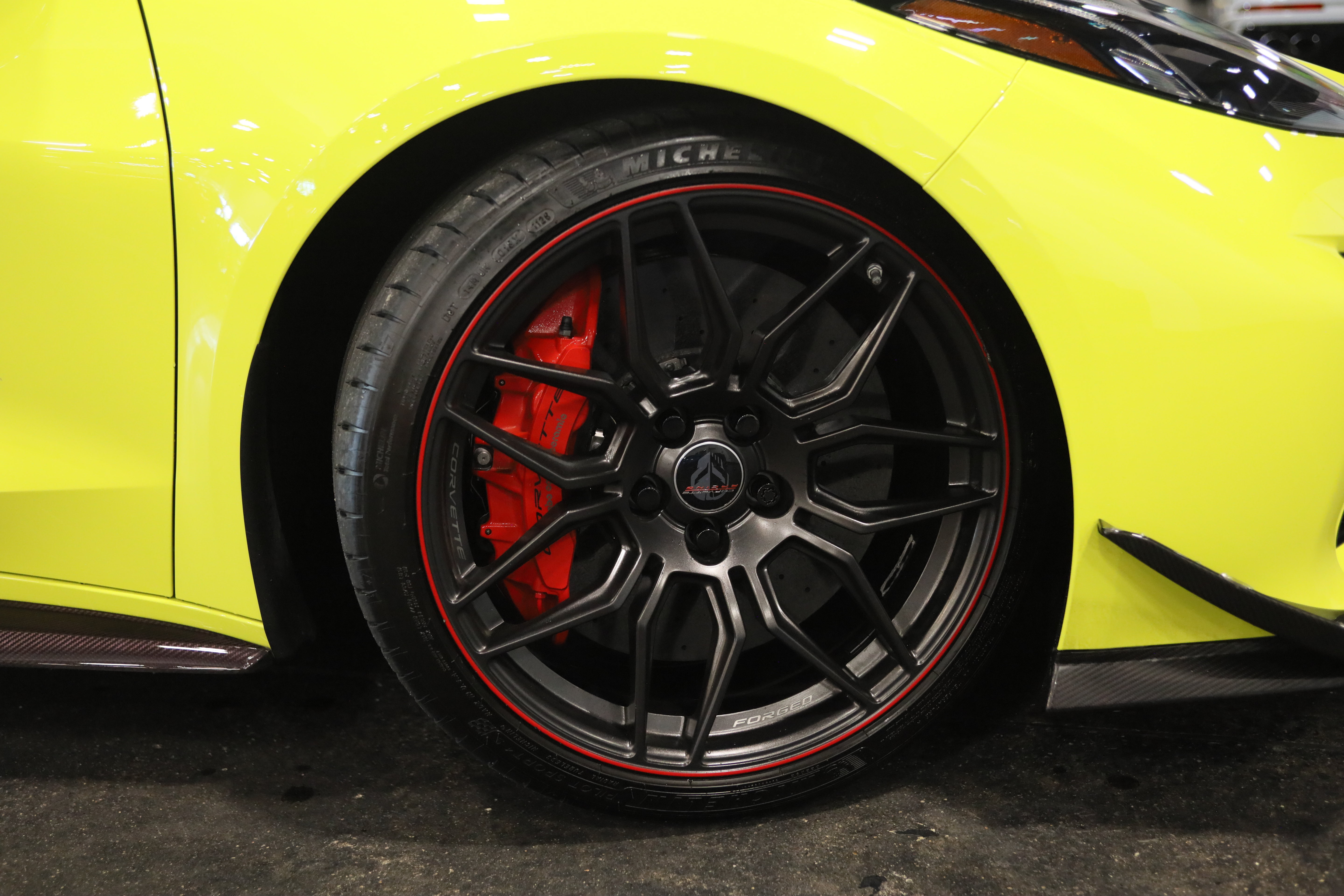 Used 2023 Chevrolet Corvette Z06 w/ Z07 Performance Package RWD image 14