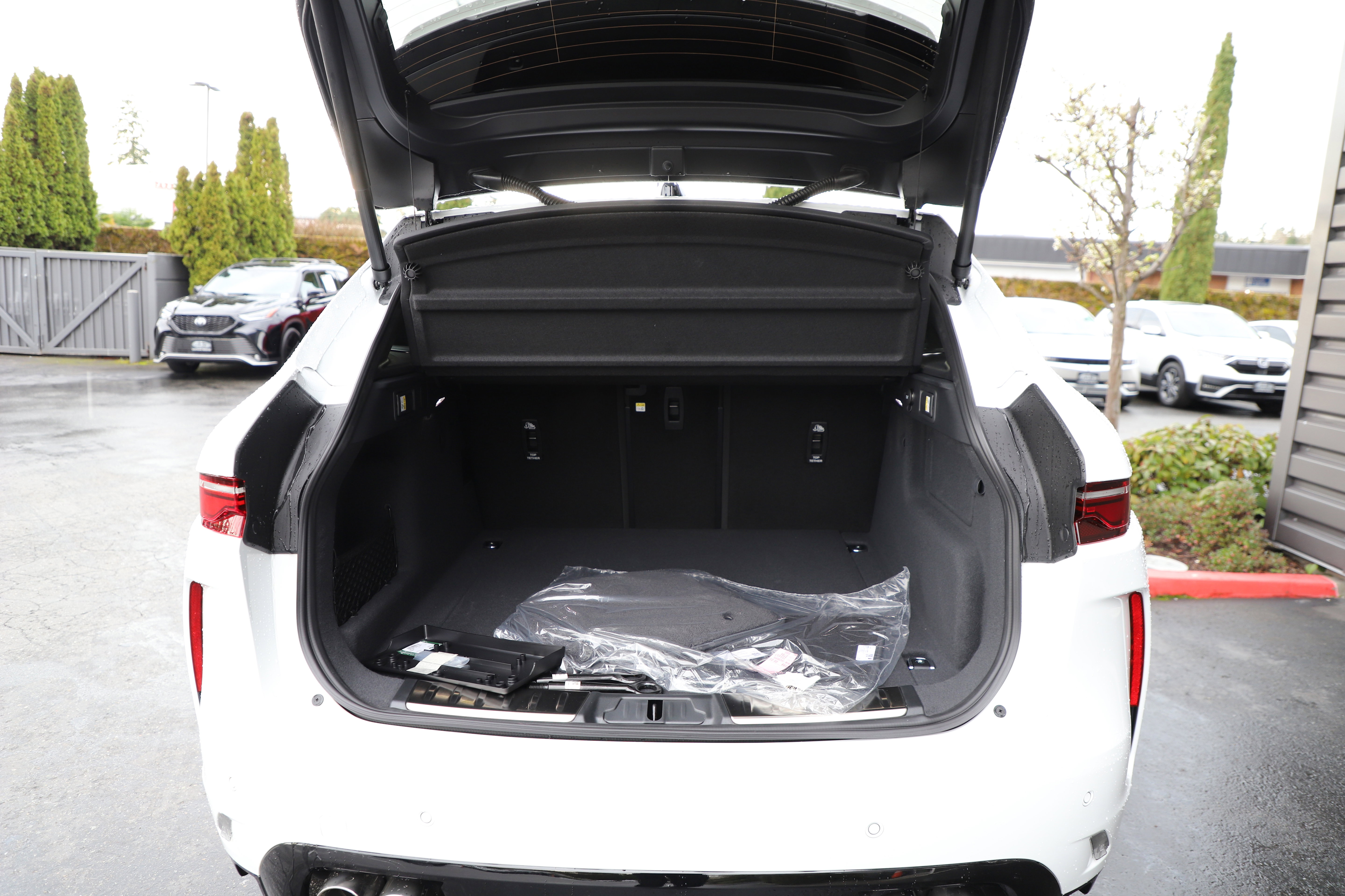 New 2026 Jaguar F-PACE SVR AWD/4WD image 15