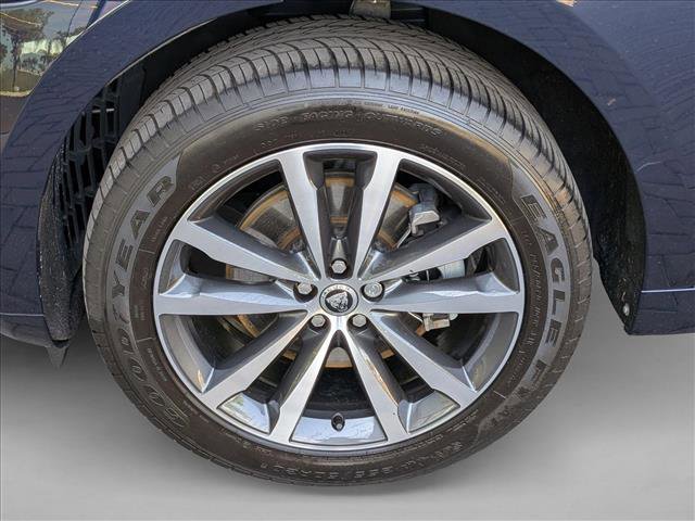 Certified 2025 Jaguar F-PACE R-Dynamic S image 25