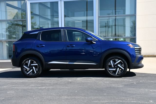 Used 2025 Nissan Kicks SV FWD image 7