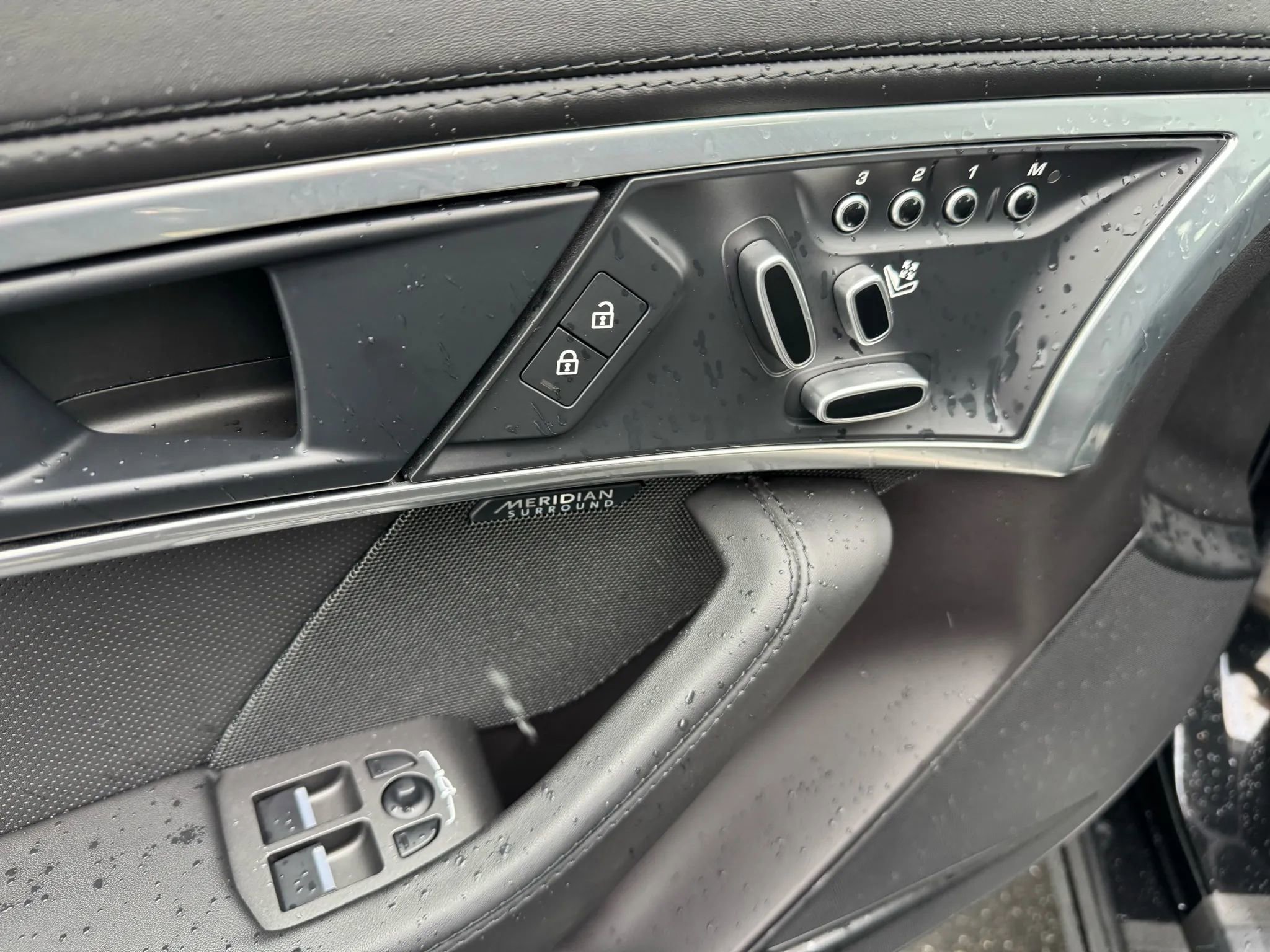 Used 2023 Jaguar F-TYPE Coupe image 37