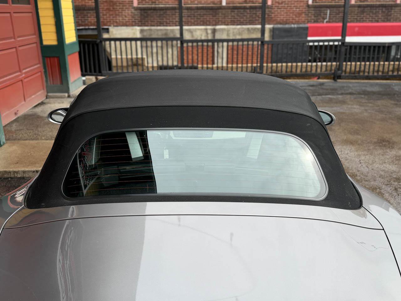 Used 2005 BMW Z4 2.5i image 8