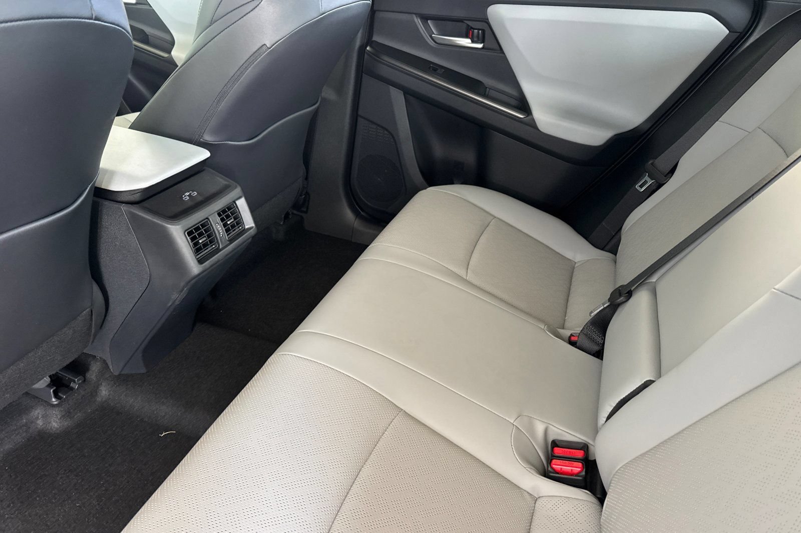 New 2026 Subaru Solterra AWD/4WD image 12