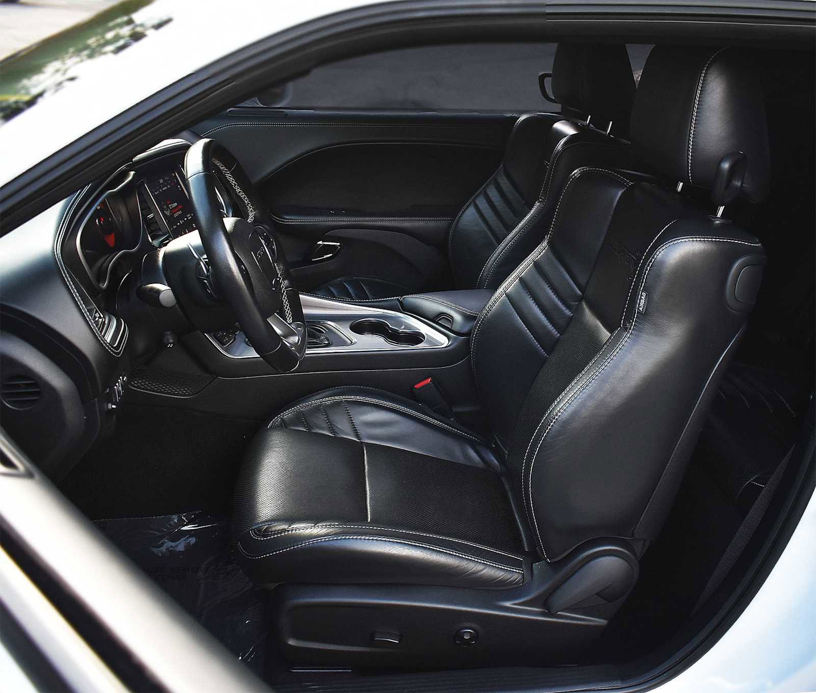 Used 2022 Dodge Challenger SRT Hellcat RWD image 12