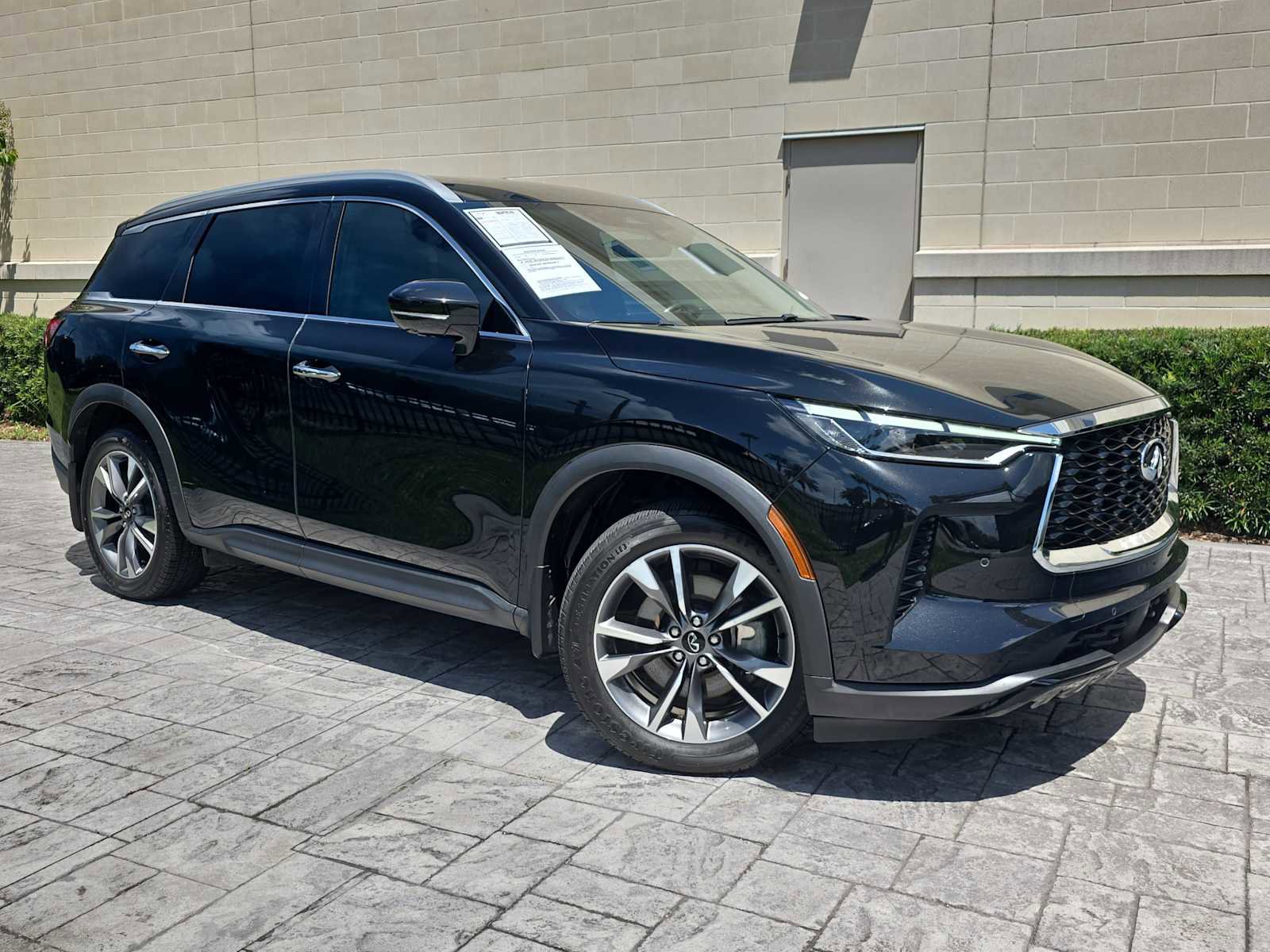 Used 2023 INFINITI QX60 Luxe w/ Cargo Package AWD/4WD image 32