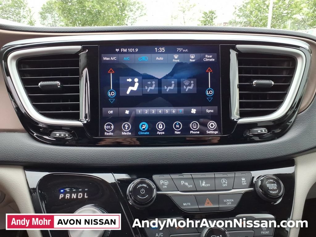 Used 2019 Chrysler Pacifica Touring Plus w/ Advanced Safetytec Group FWD image 21