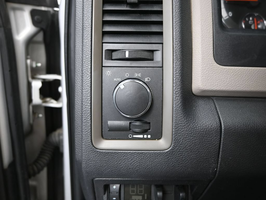 Used 2011 RAM 3500 ST w/ Trailer Brake Control Group AWD/4WD image 29