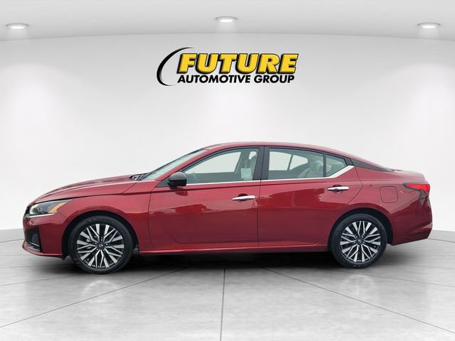 Certified 2025 Nissan Altima 2.5 SV FWD image 6