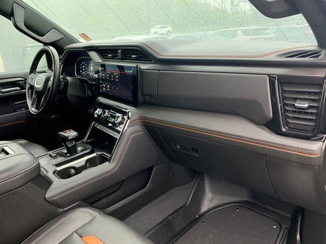 Certified 2022 GMC Sierra 1500 AT4 w/ AT4 Preferred Package AWD/4WD image 17