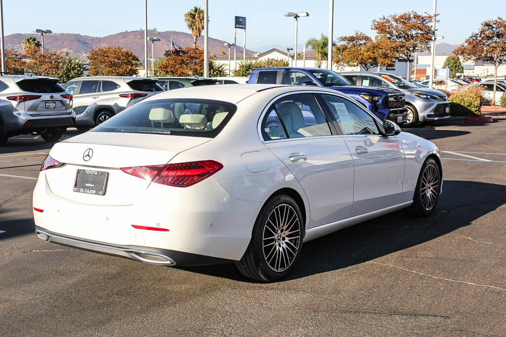 Used 2025 Mercedes-Benz C 300 4MATIC Sedan image 27
