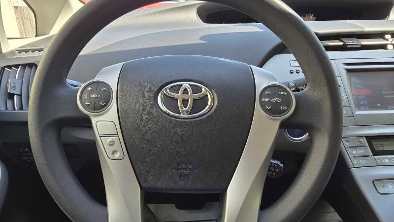 Used 2013 Toyota Prius Two FWD image 18