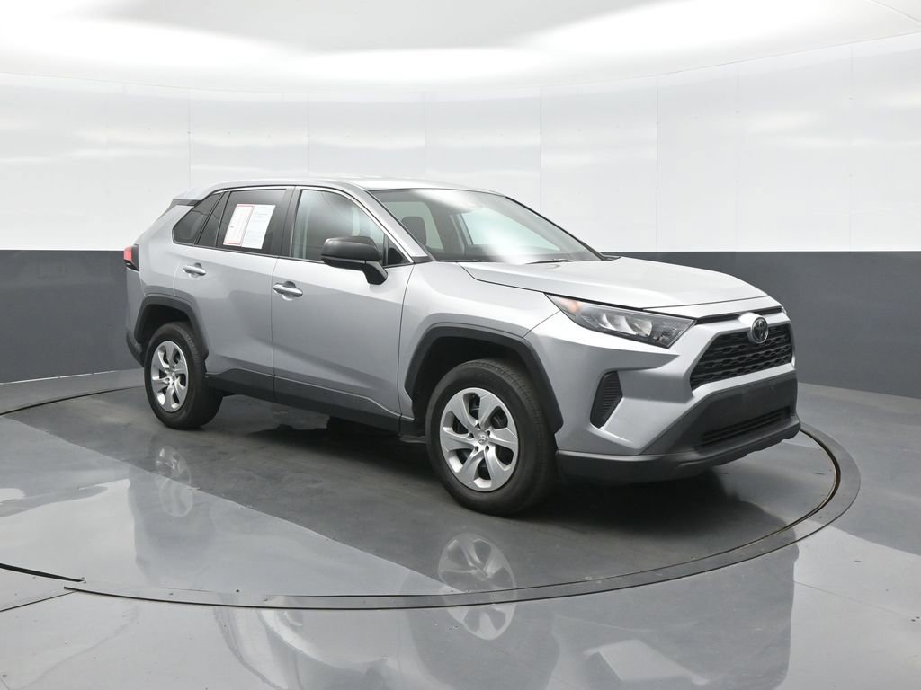 Certified 2022 Toyota RAV4 LE AWD/4WD image 1