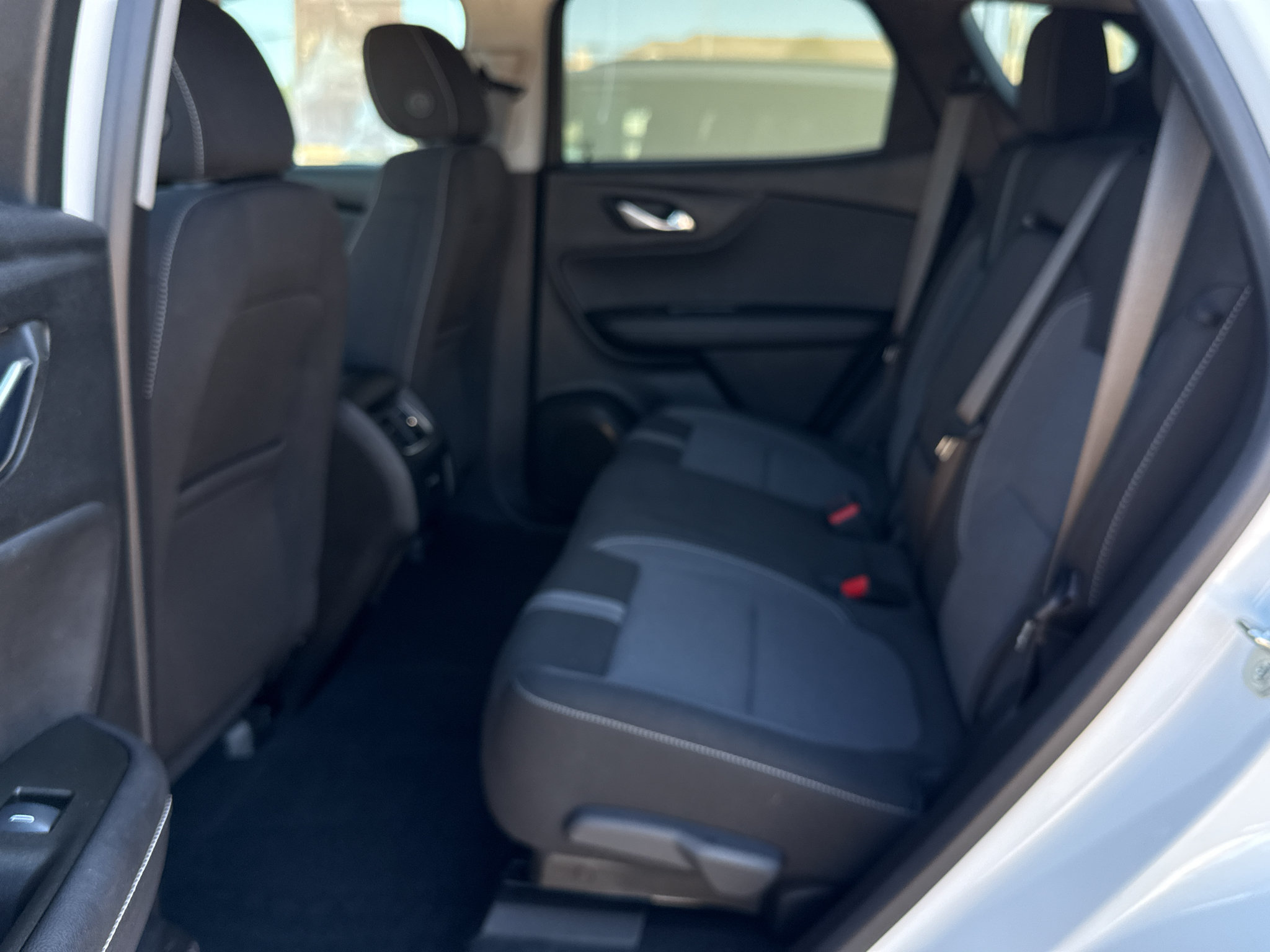 Used 2025 Chevrolet Blazer LT w/ Convenience Package FWD image 33