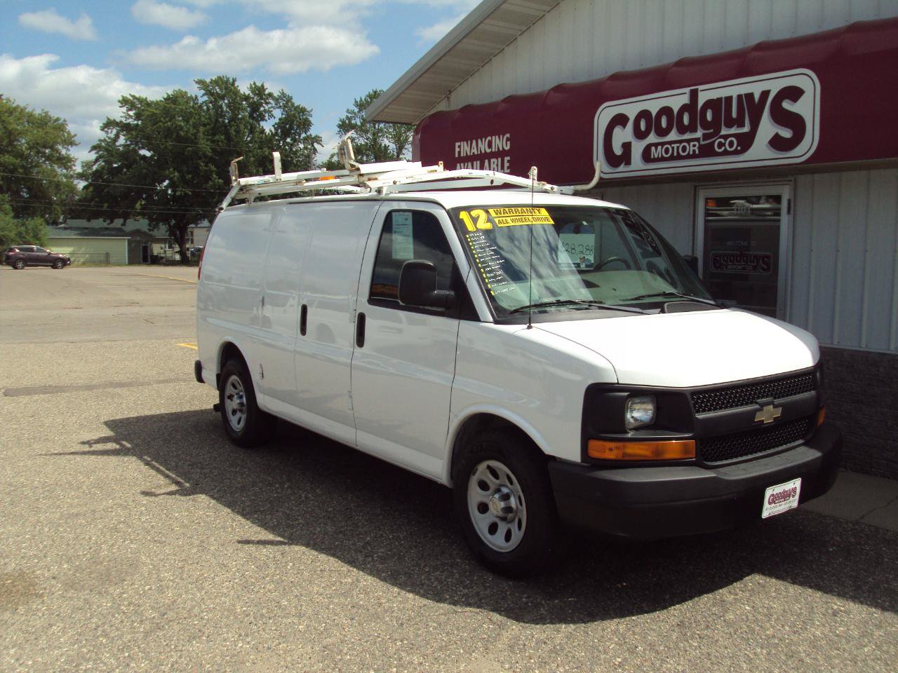 Used 2012 Chevrolet Express 1500 AWD image 2