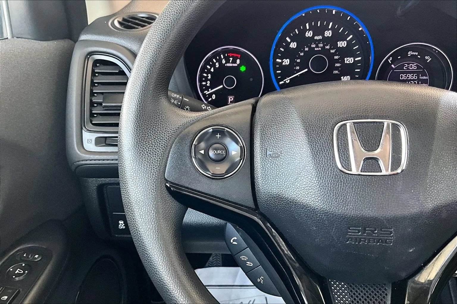 Used 2019 Honda HR-V LX image 10