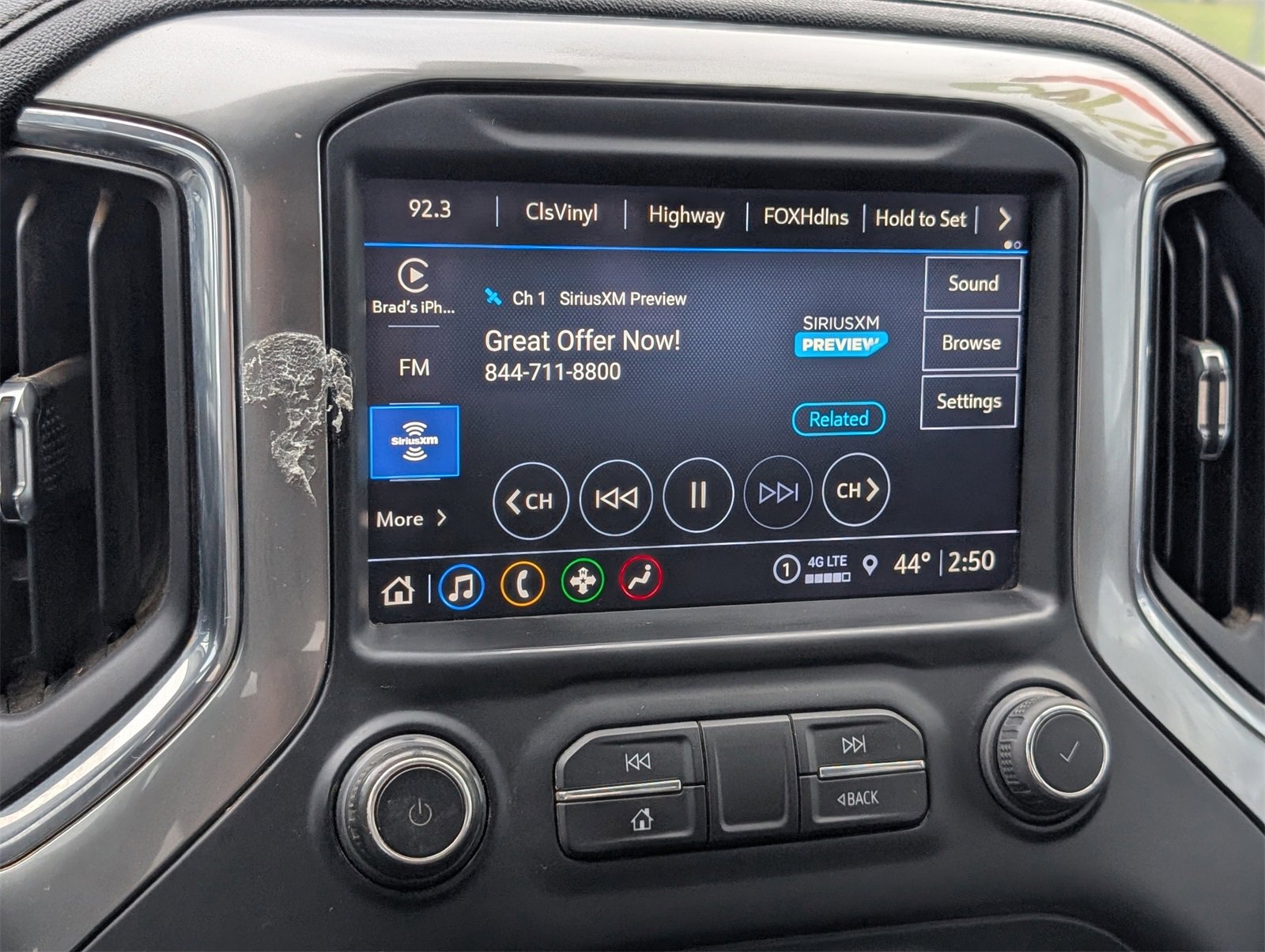 Used 2022 Chevrolet Silverado 2500 LT w/ Convenience Package image 6