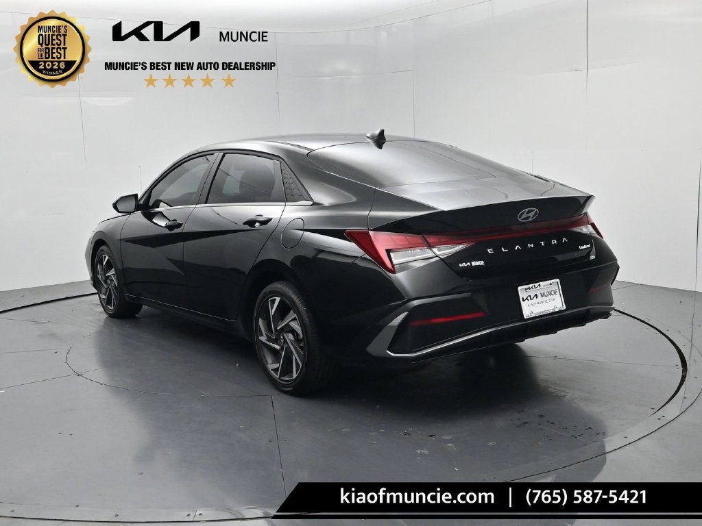 Used 2025 Hyundai Elantra Limited w/ Cargo Package FWD image 6
