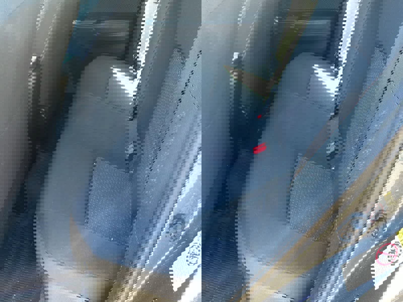 Used 2018 Toyota C-HR XLE FWD image 15