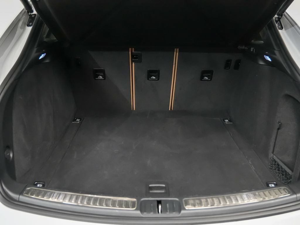 Certified 2023 Porsche Macan AWD/4WD image 13