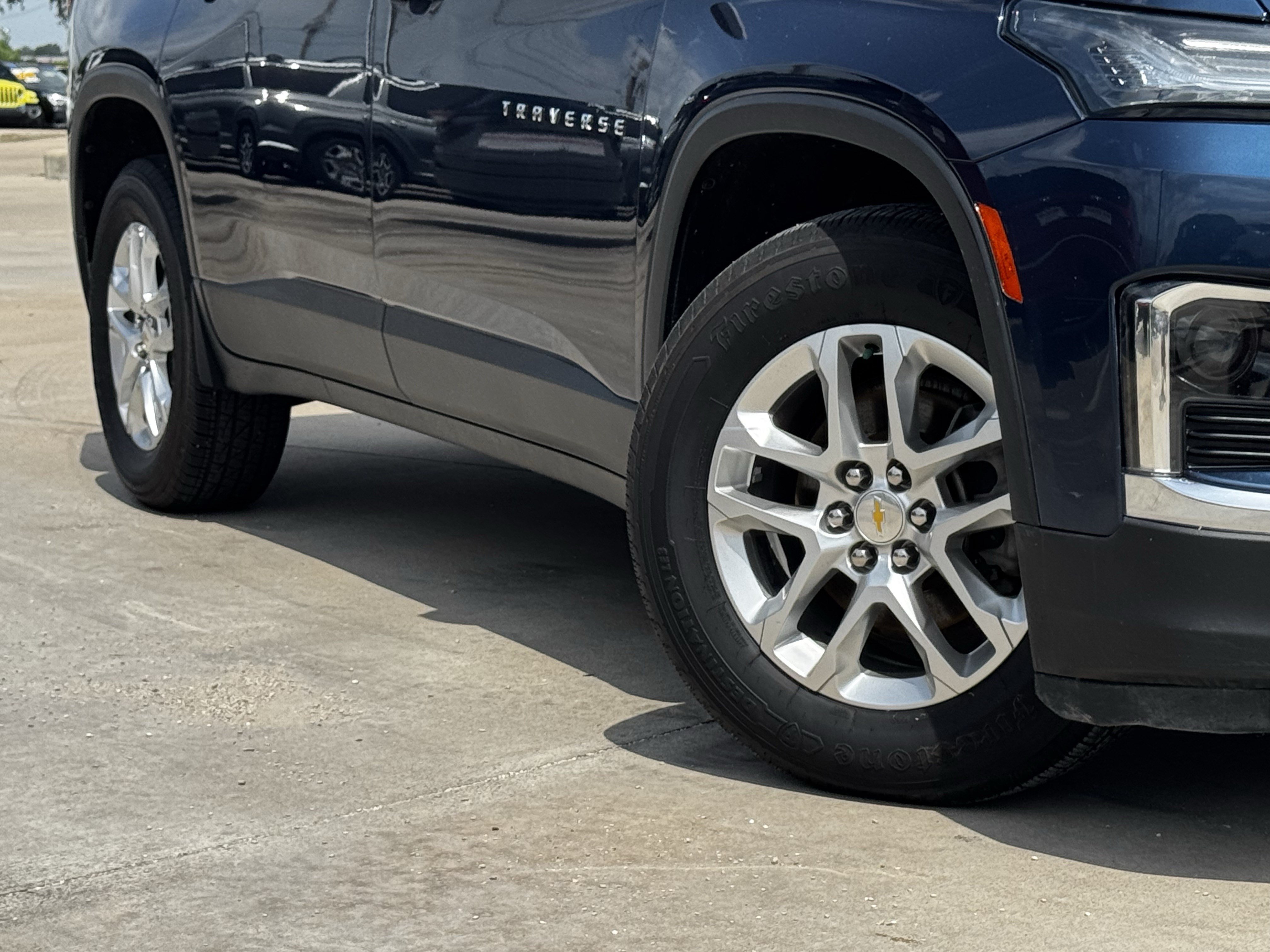Used 2023 Chevrolet Traverse LS w/ Safety Package FWD image 12