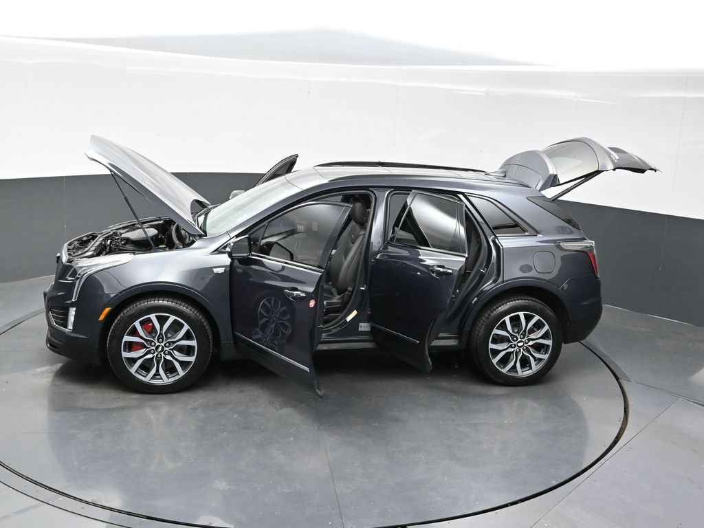 Certified 2022 Cadillac XT5 Sportv w/ LPO, Floor Liner Package AWD/4WD image 37