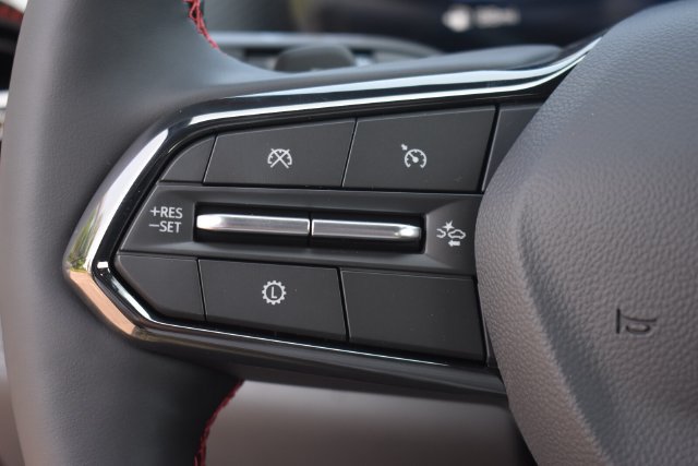 New 2027 Chevrolet Equinox RS w/ Convenience Package III FWD image 30