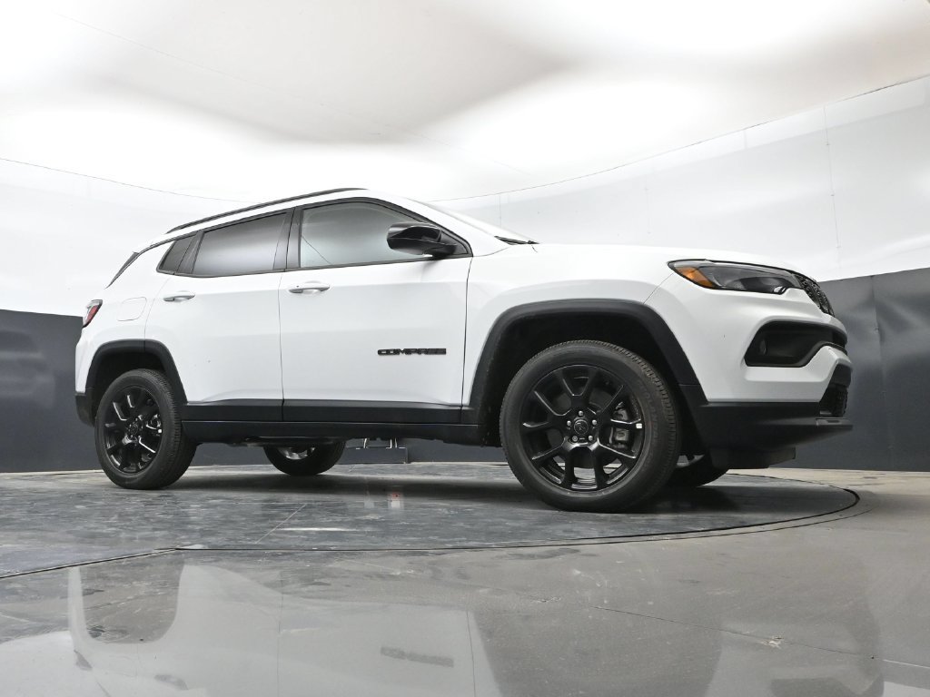 New 2026 Jeep Compass Latitude AWD/4WD image 42