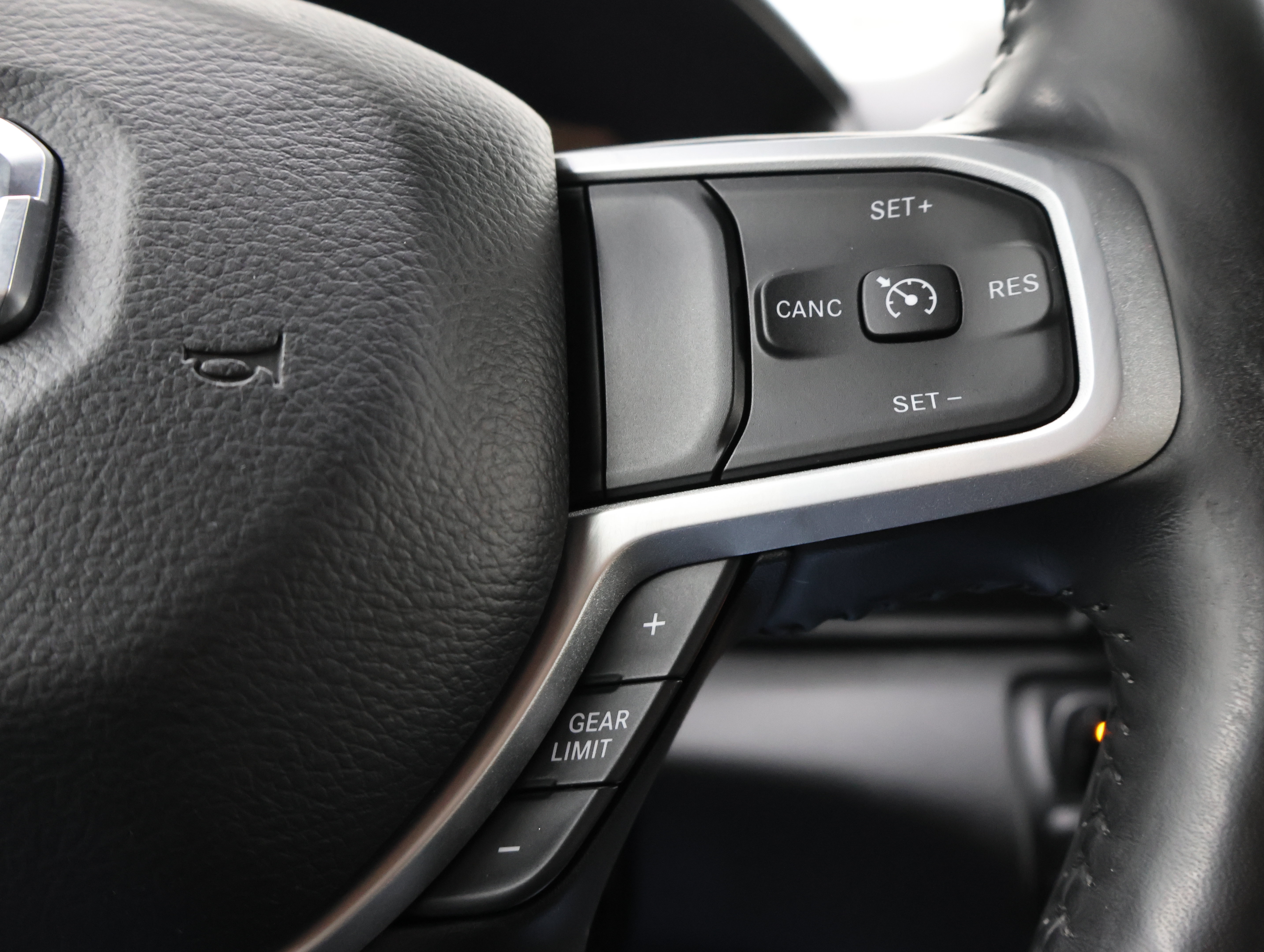 Used 2020 RAM 1500 Big Horn AWD/4WD image 14