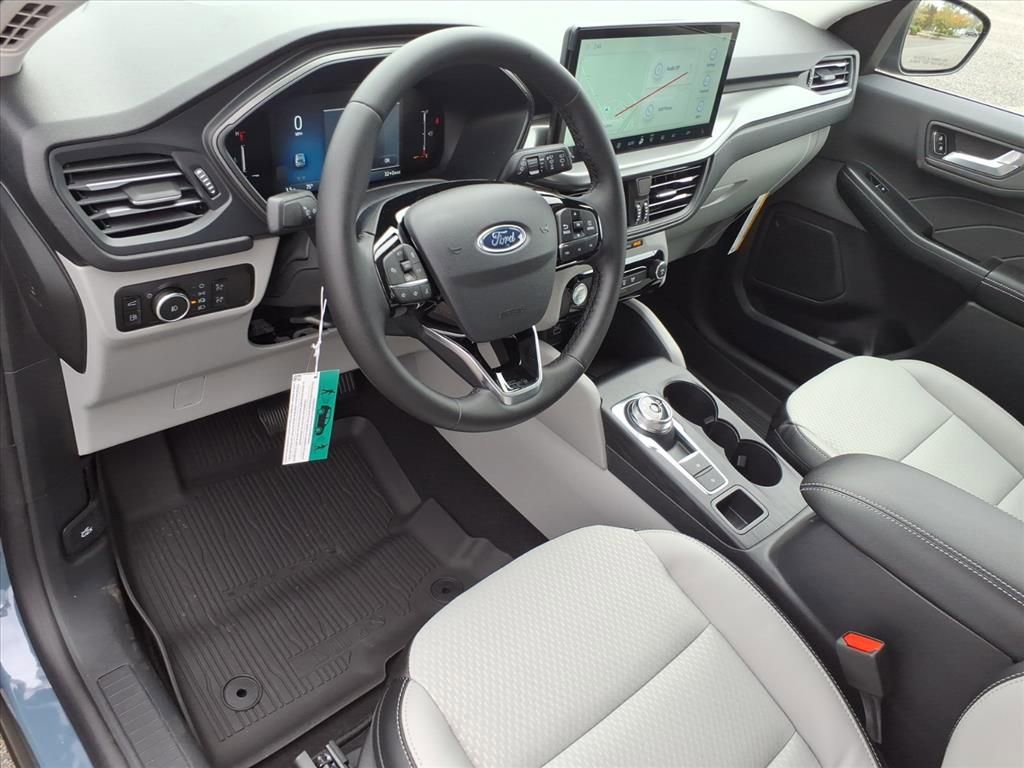 New 2025 Ford Escape SE image 4