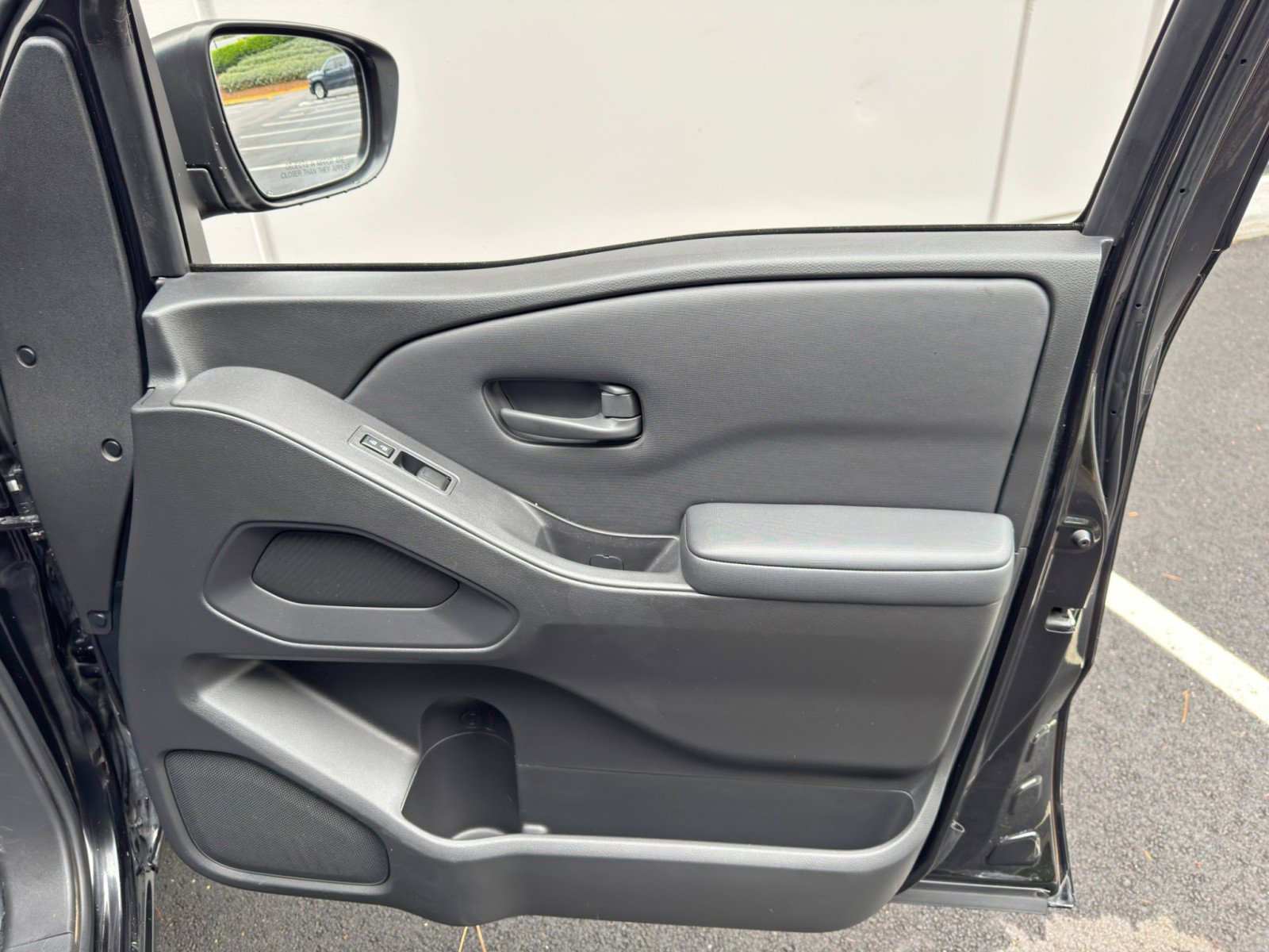 Used 2023 Nissan Frontier S w/ Technology Package RWD image 33