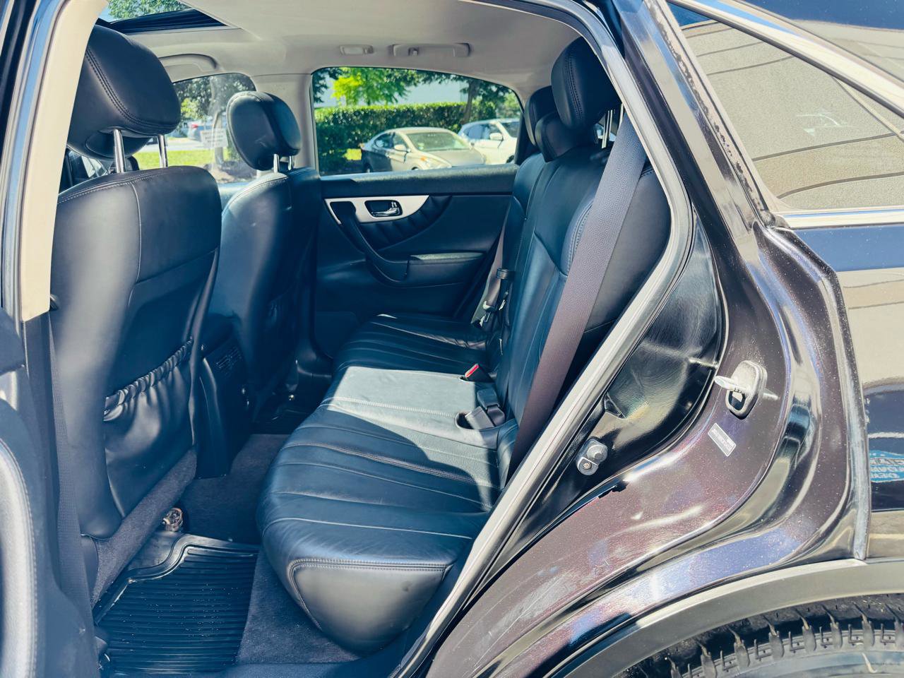 Used 2012 INFINITI FX35 AWD w/ Premium Pkg image 17