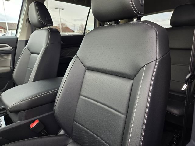 Used 2023 Volkswagen Atlas SE image 16