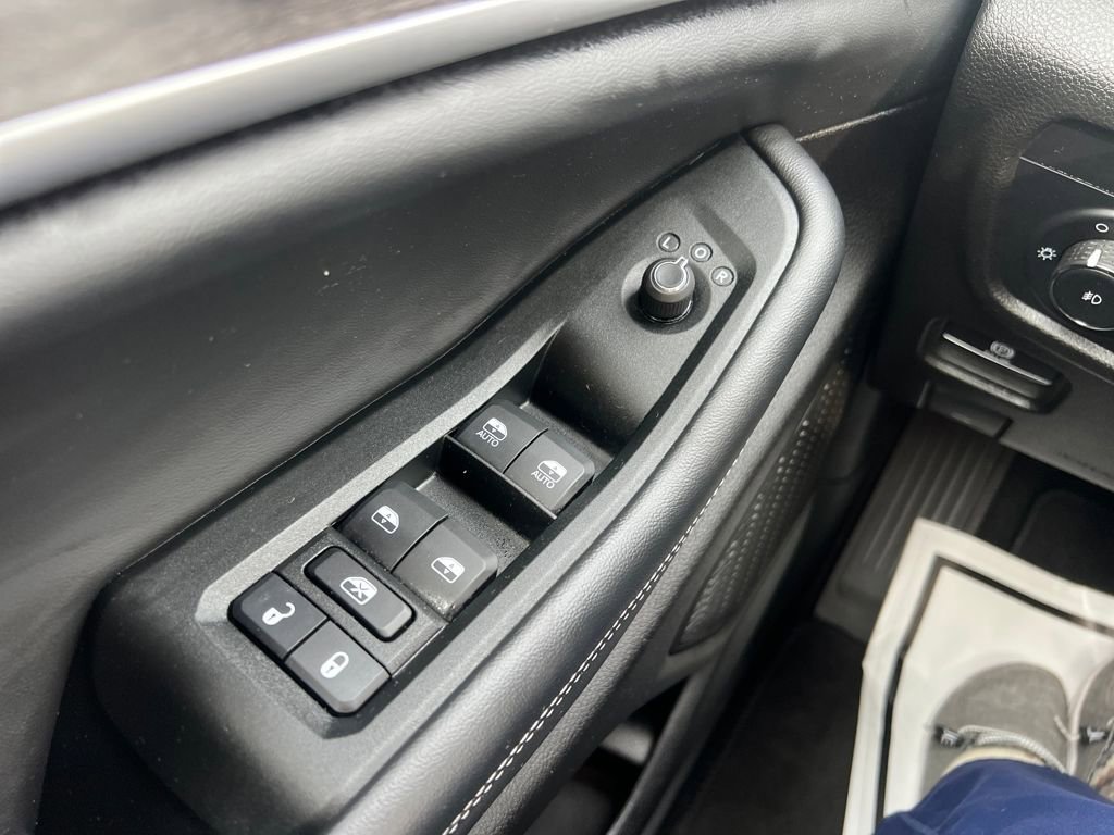 Used 2024 Jeep Grand Cherokee L Limited image 12