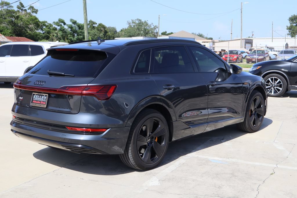 Used 2022 Audi e-tron Premium Plus w/ Premium Plus Package AWD/4WD image 9