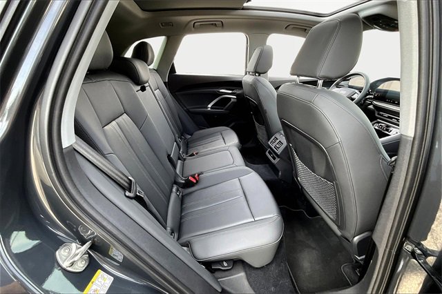 Used 2025 Audi Q5 Premium image 29