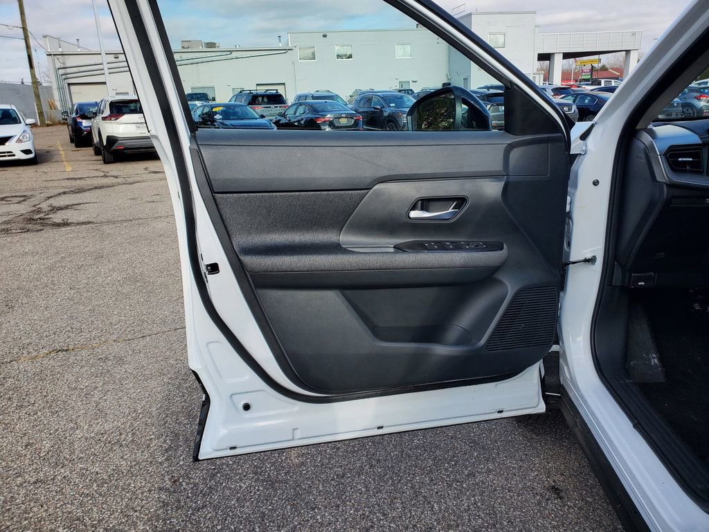 New 2026 Nissan Kicks SV w/ SV Premium Package AWD/4WD image 14
