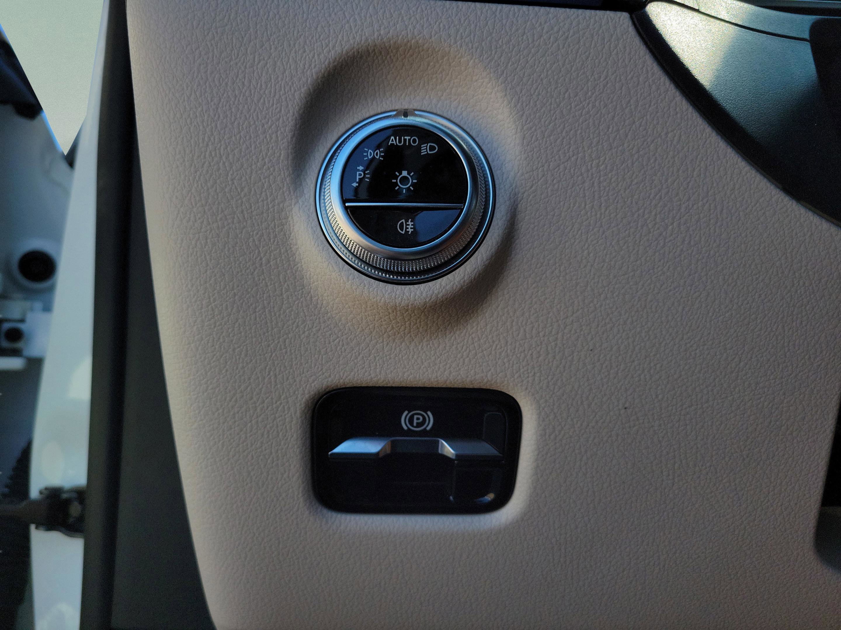 Certified 2023 Mercedes-Benz C 300 Sedan image 25