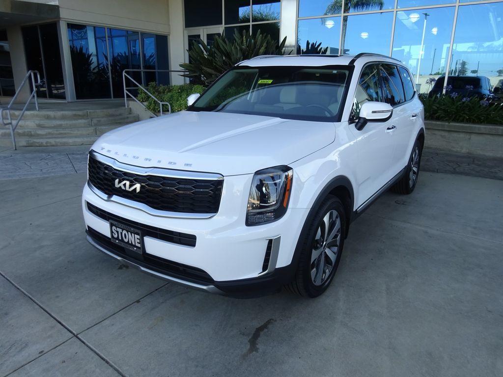 Used 2022 Kia Telluride S FWD image 3