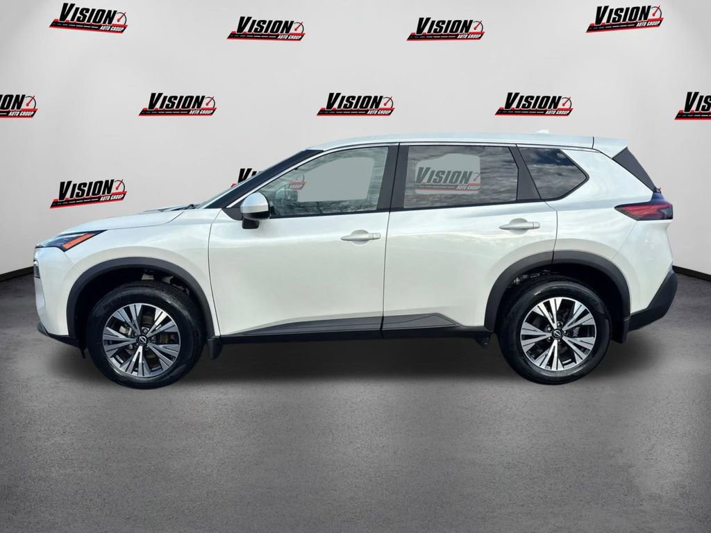 Used 2023 Nissan Rogue SV image 8