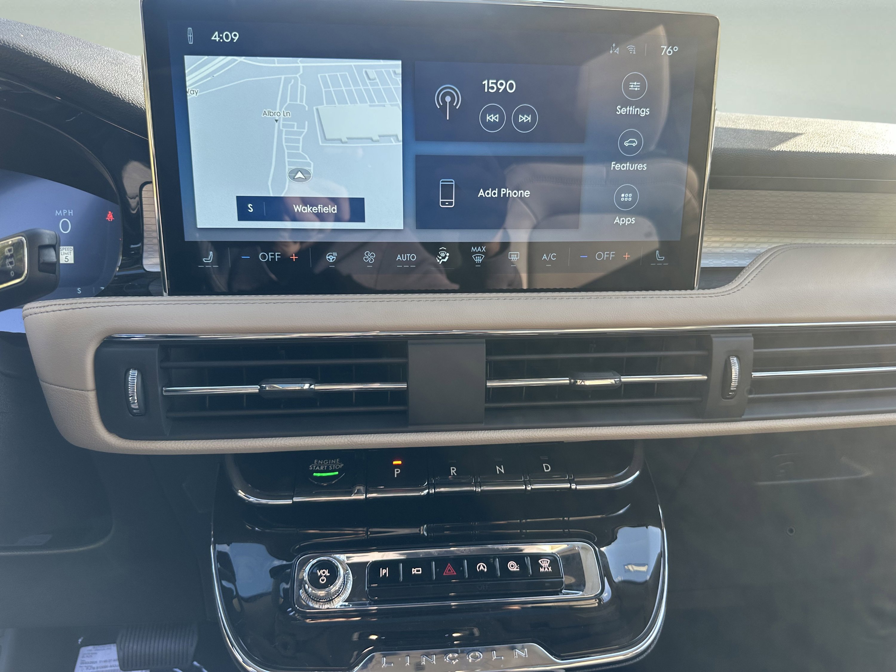 New 2026 Lincoln Corsair Premiere image 15