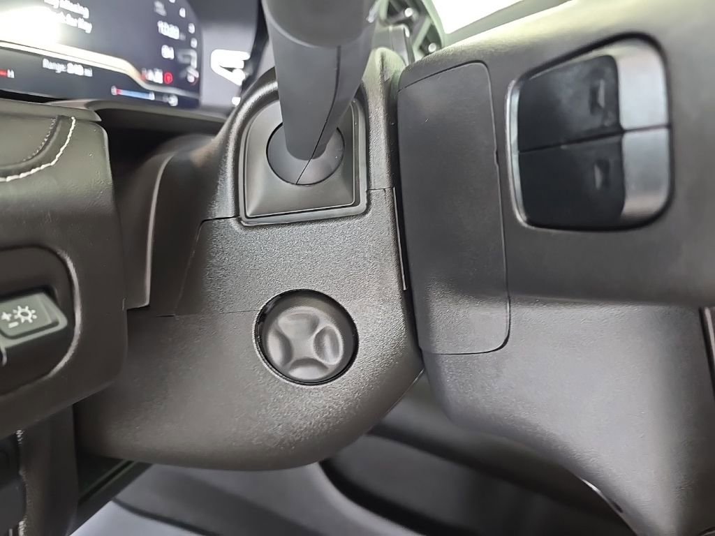 Used 2023 GMC Yukon XL Denali Ultimate w/ LPO, Floor Liner Package image 23