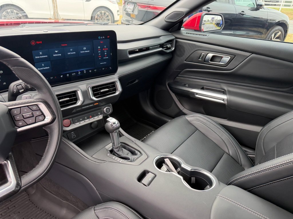 Used 2025 Ford Mustang GT Premium RWD image 14