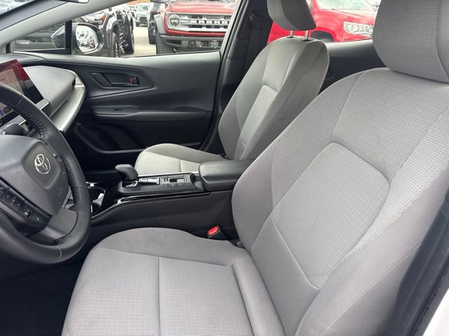 Used 2024 Toyota Prius LE FWD image 12
