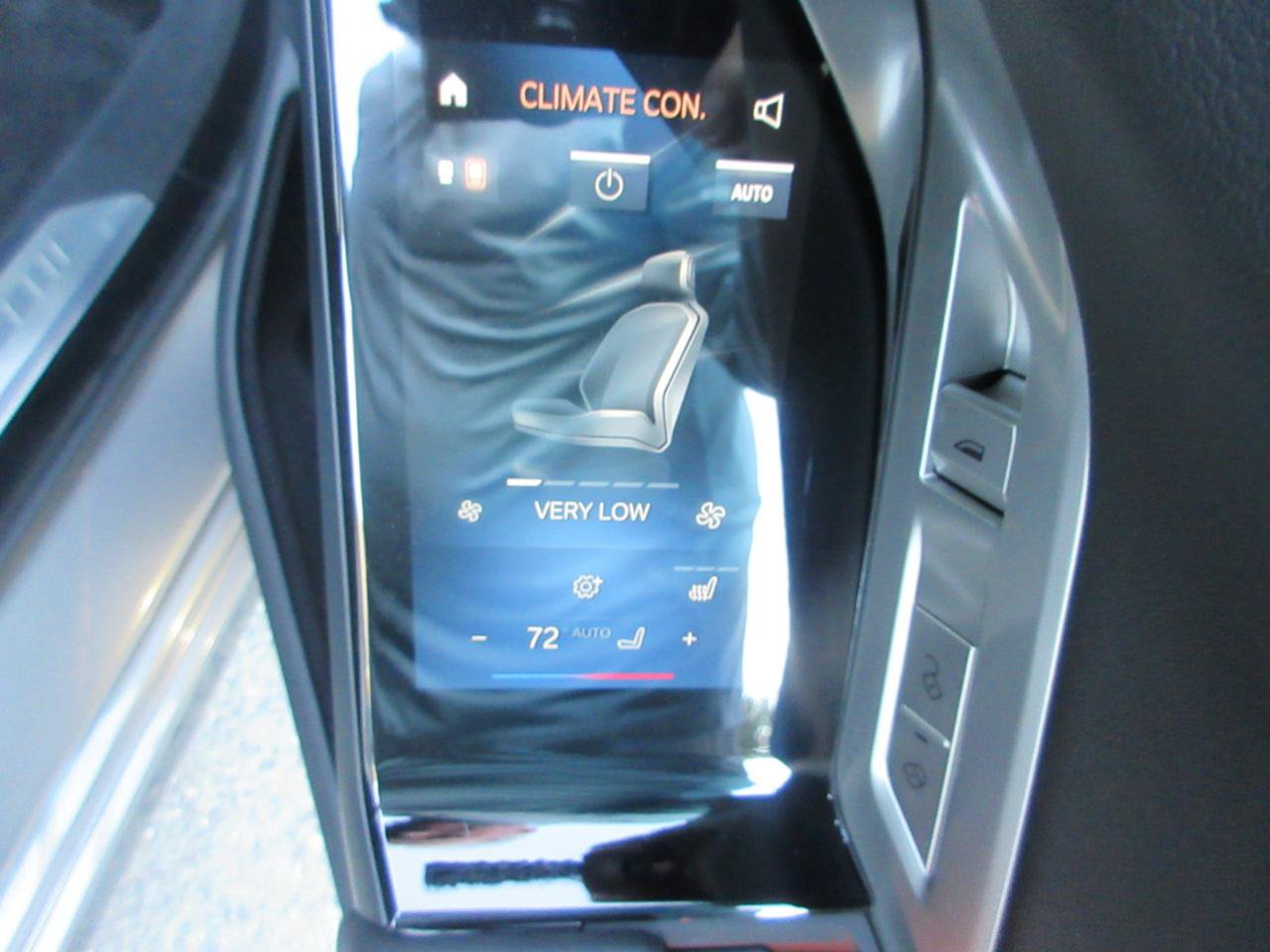 Used 2023 BMW 760i xDrive AWD/4WD image 37