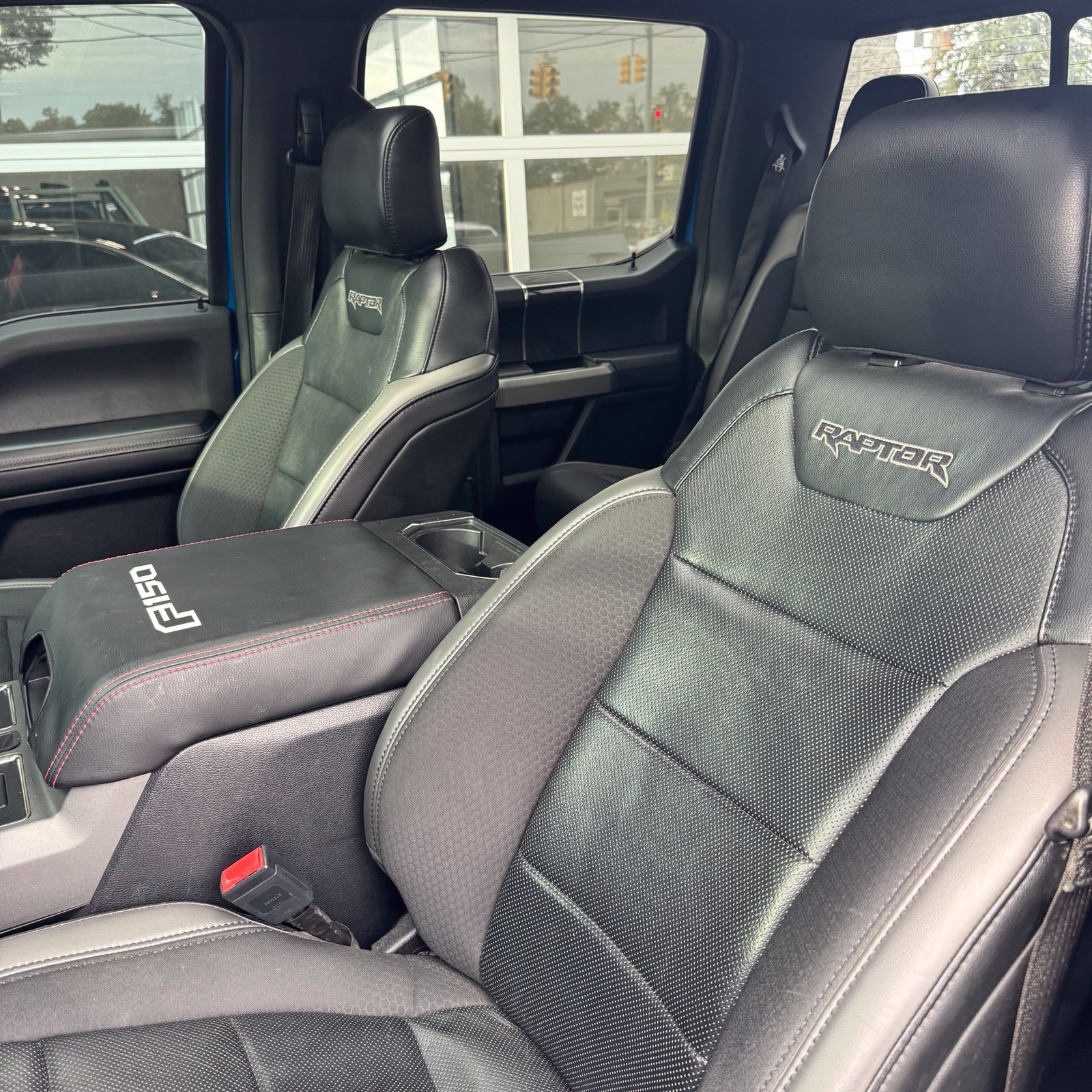 Used 2019 Ford F150 Raptor w/ Equipment Group 802A Luxury AWD/4WD image 9