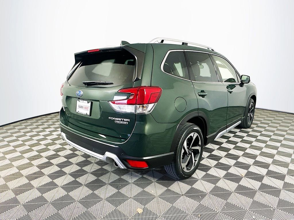 Used 2022 Subaru Forester Touring image 10