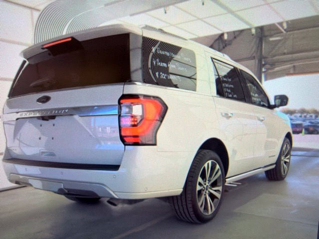Used 2020 Ford Expedition Platinum AWD/4WD image 3